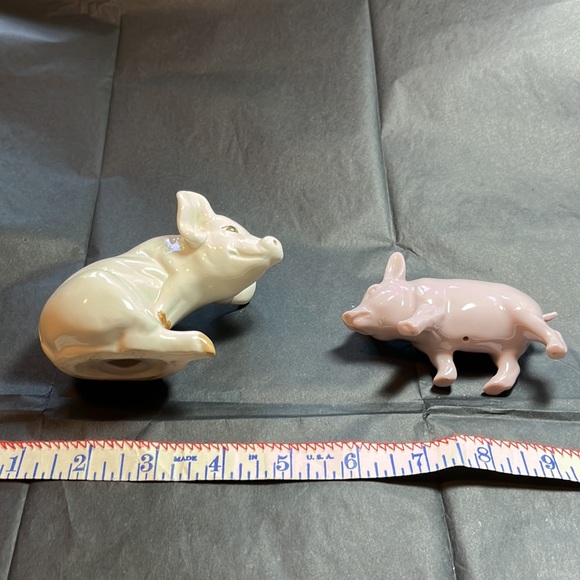Vintage porcelain collectible pigs! - Picture 2 of 5
